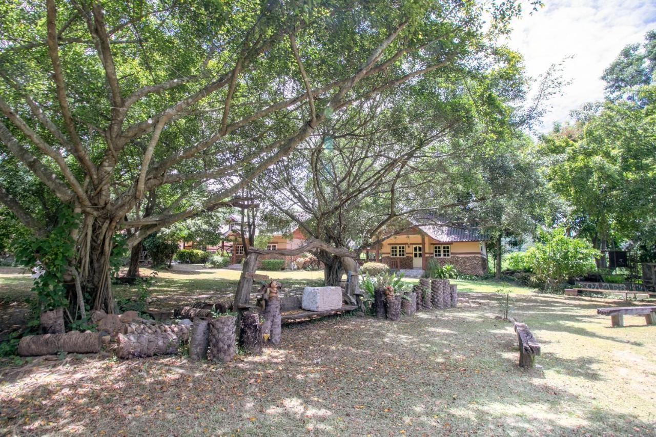 Capital O 1110 Khaoyai Cowboy City Resort Mu Si Eksteriør billede